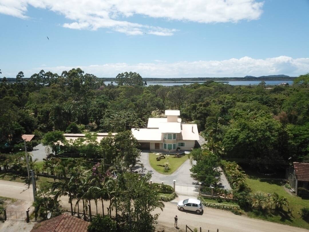 Chácara à venda com 3 quartos, 221m² - Foto 4