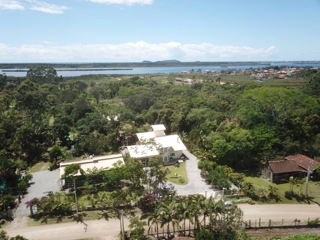 Chácara à venda com 3 quartos, 221m² - Foto 6