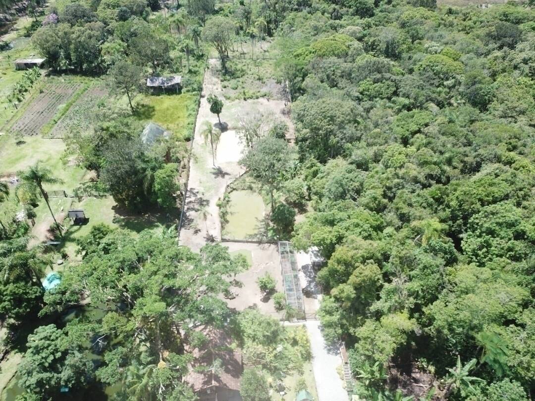 Chácara à venda com 3 quartos, 221m² - Foto 12