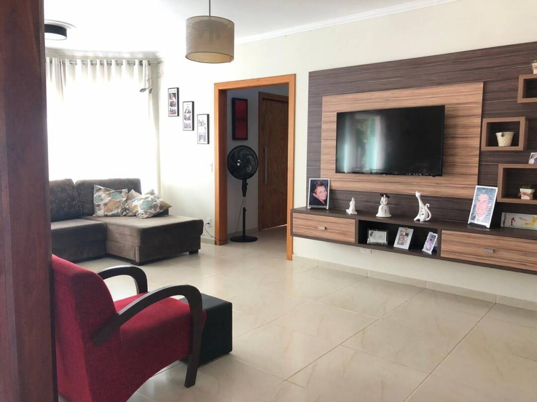 Chácara à venda com 3 quartos, 221m² - Foto 19