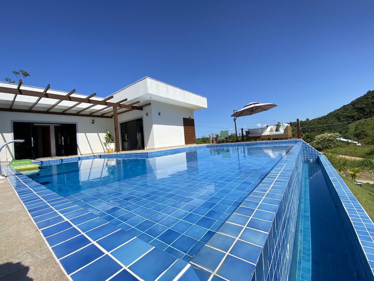 Sítio à venda com 3 quartos, 286m² - Foto 1
