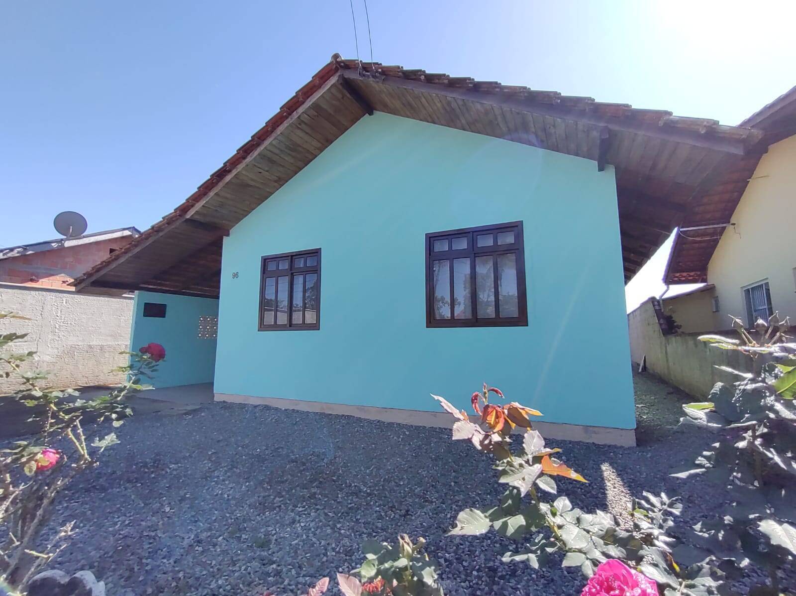 Casa à venda com 2 quartos, 90m² - Foto 3