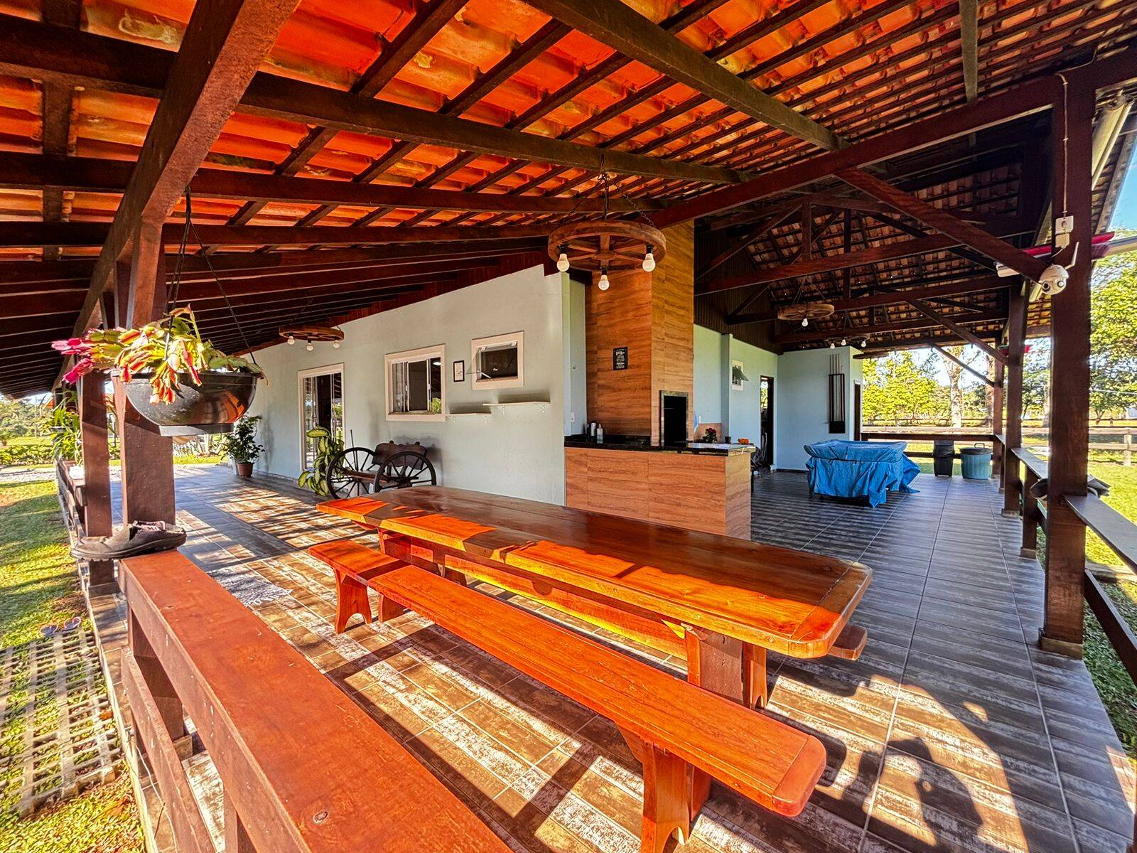 Chácara à venda com 4 quartos, 150m² - Foto 1