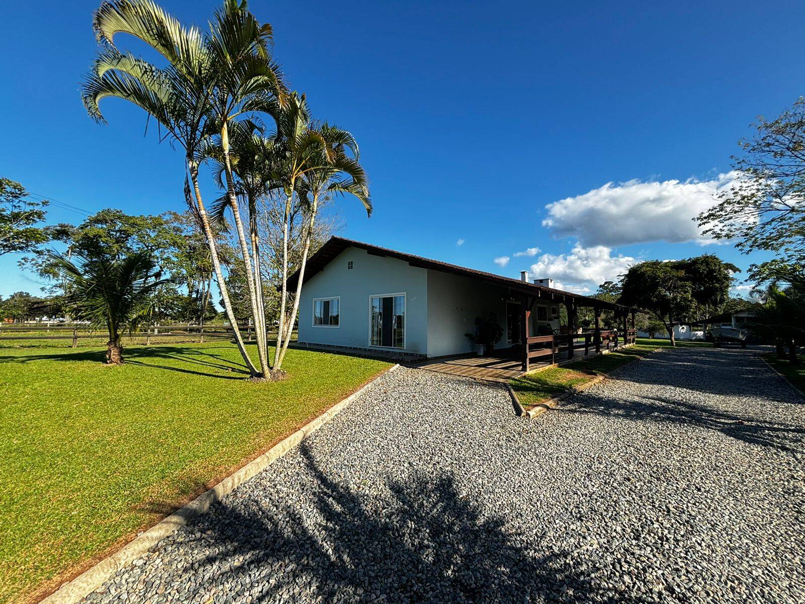 Chácara à venda com 4 quartos, 150m² - Foto 3