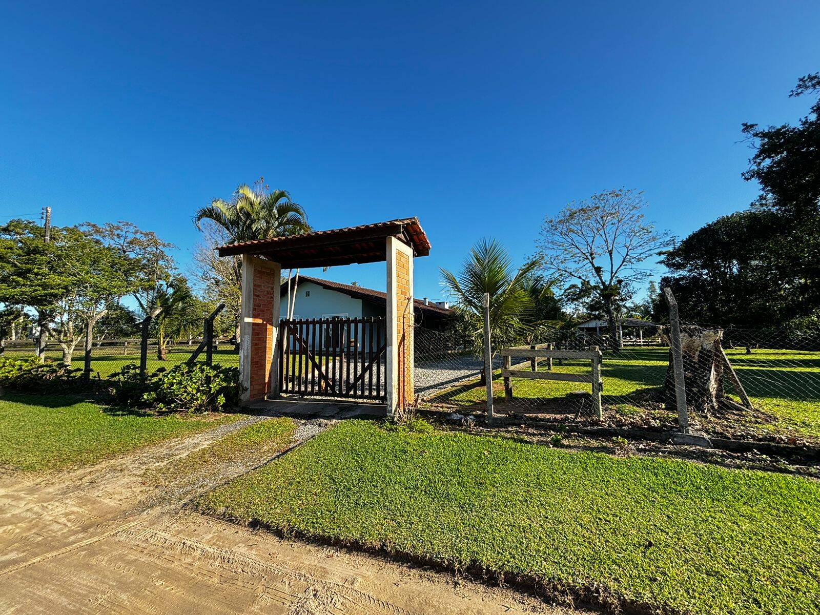 Chácara à venda com 4 quartos, 150m² - Foto 26