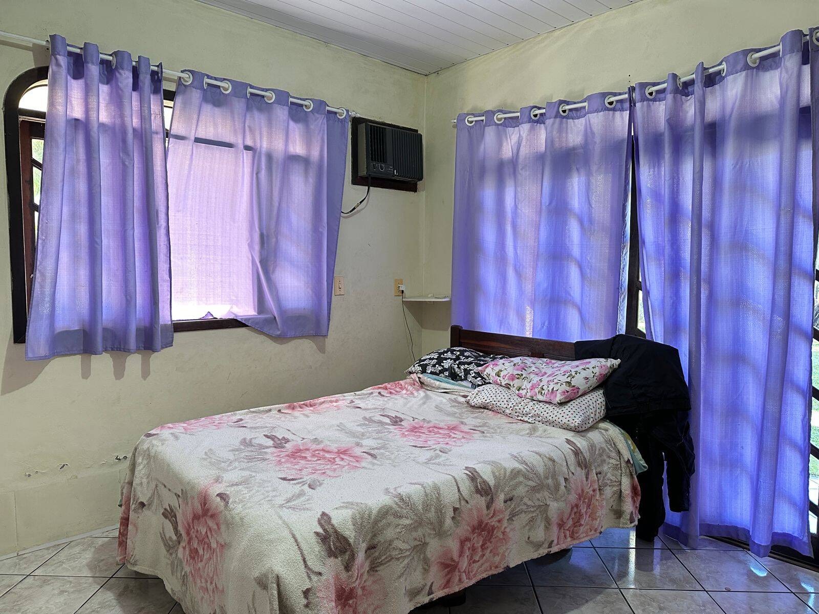 Chácara à venda com 4 quartos, 230m² - Foto 13