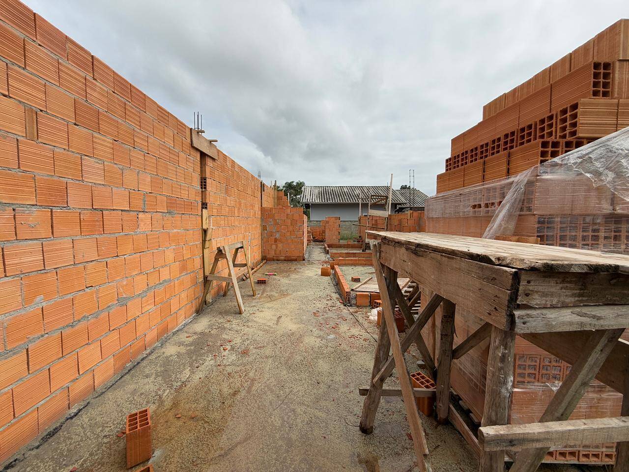 Casa à venda com 3 quartos, 75m² - Foto 3