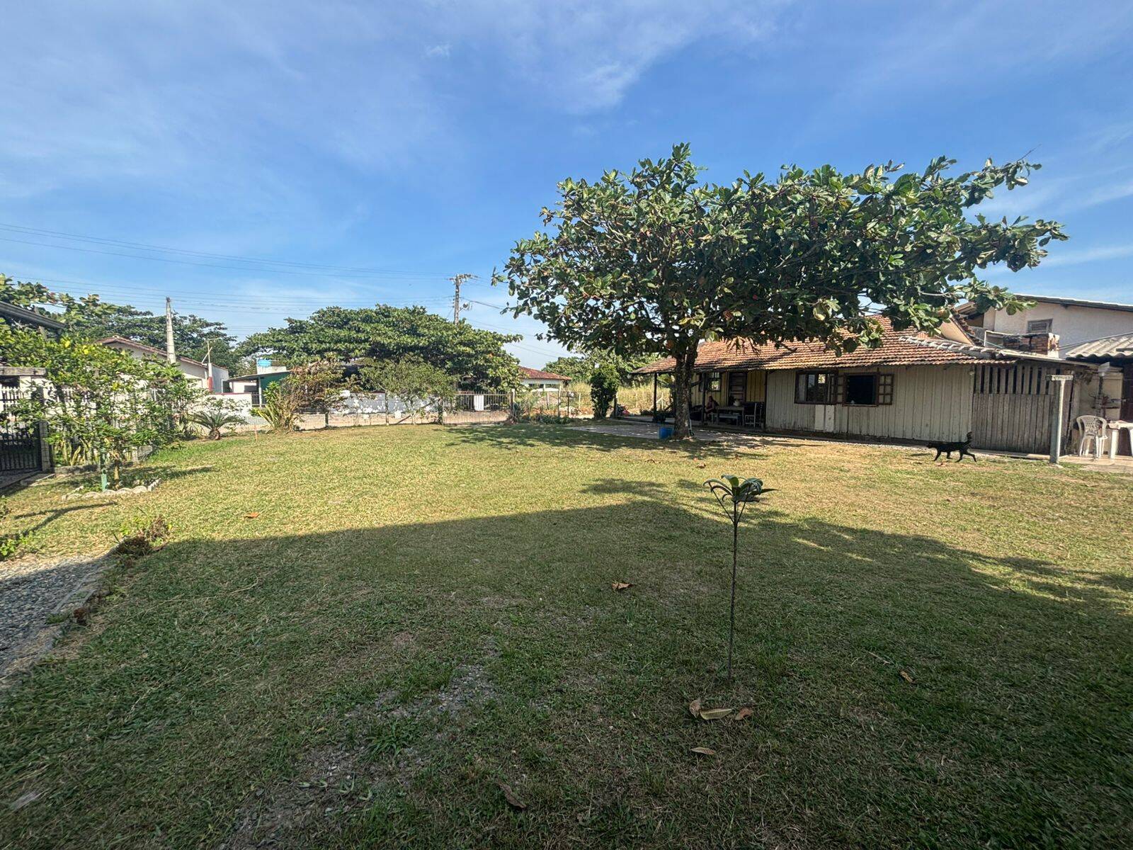 Terreno à venda, 240m² - Foto 1