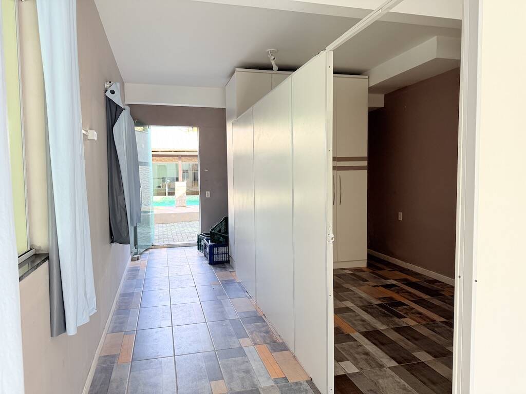 Casa à venda com 9 quartos, 510m² - Foto 27