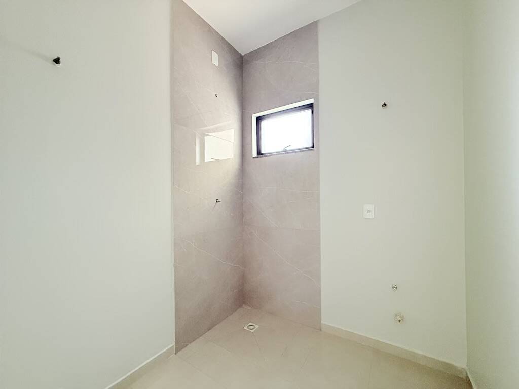 Casa à venda com 2 quartos, 62m² - Foto 12
