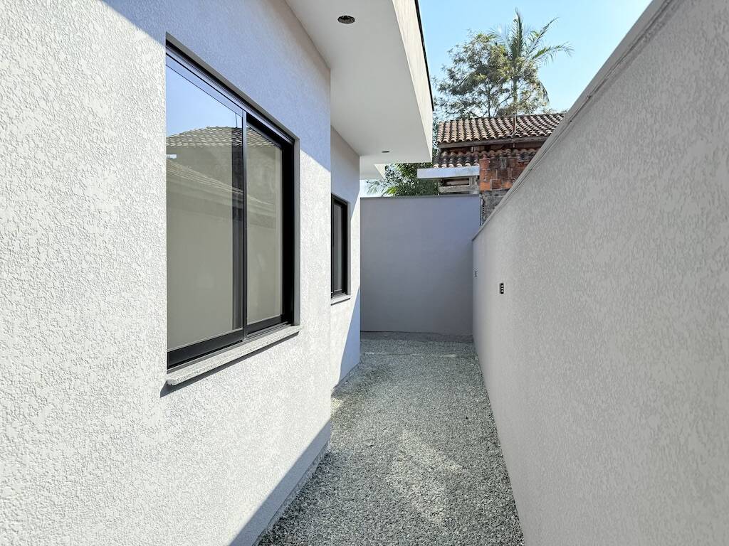 Casa à venda com 2 quartos, 62m² - Foto 17