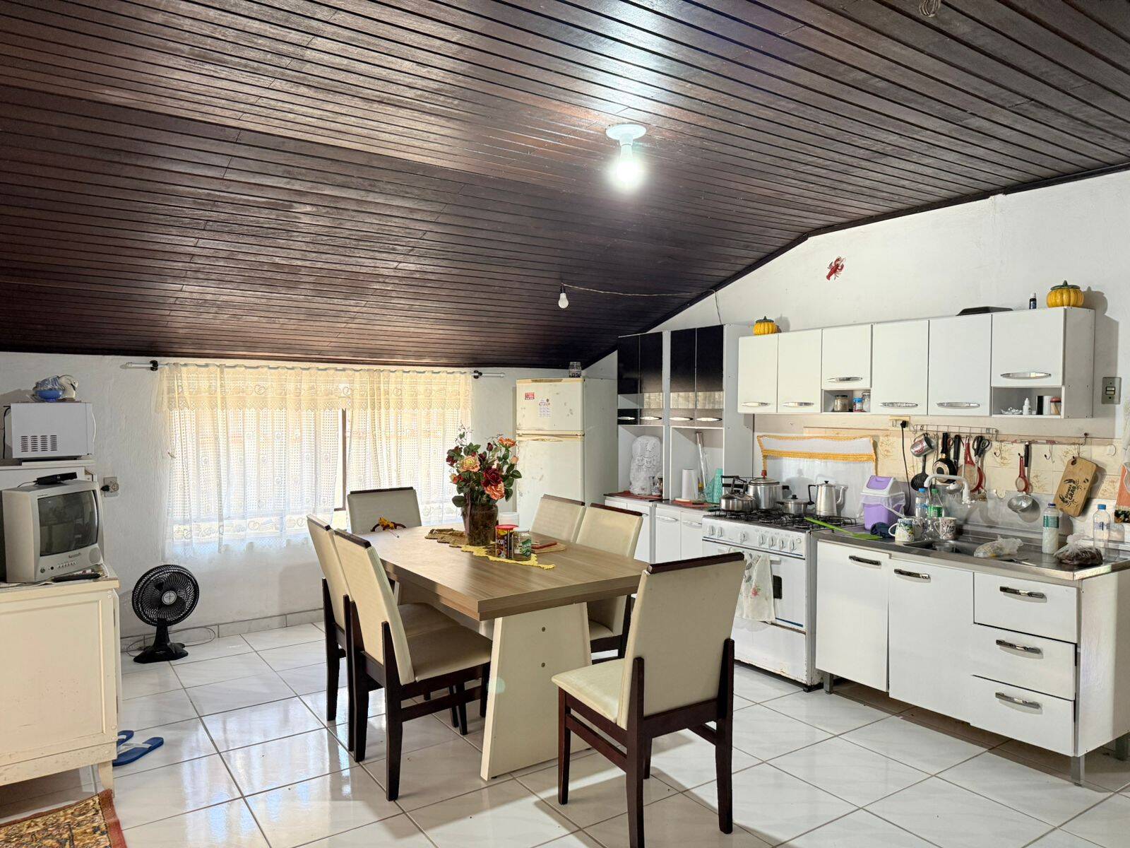 Casa à venda com 4 quartos, 180m² - Foto 12