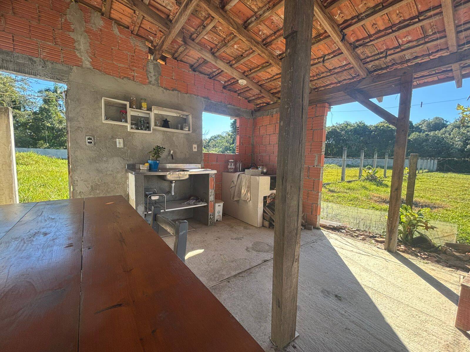 Casa à venda com 2 quartos, 2015m² - Foto 26