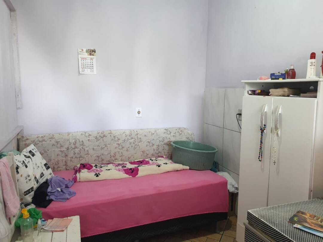 Casa à venda com 4 quartos, 150m² - Foto 9