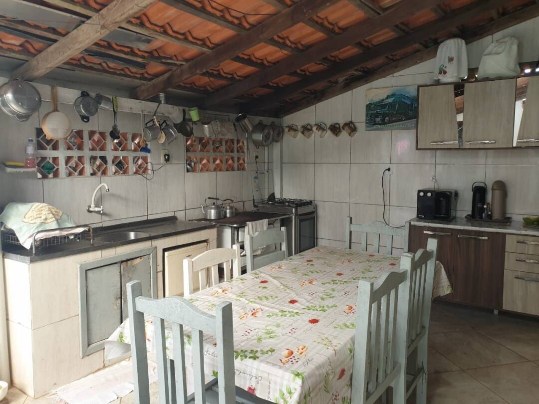 Casa à venda com 4 quartos, 150m² - Foto 15