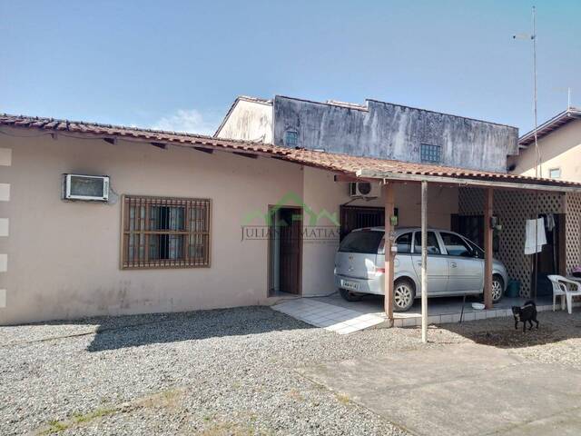 #1899 - Casa para Venda em Balneário Barra do Sul - SC