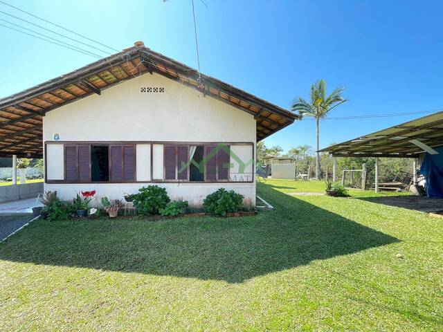 #2349 - Casa para Venda em Balneário Barra do Sul - SC