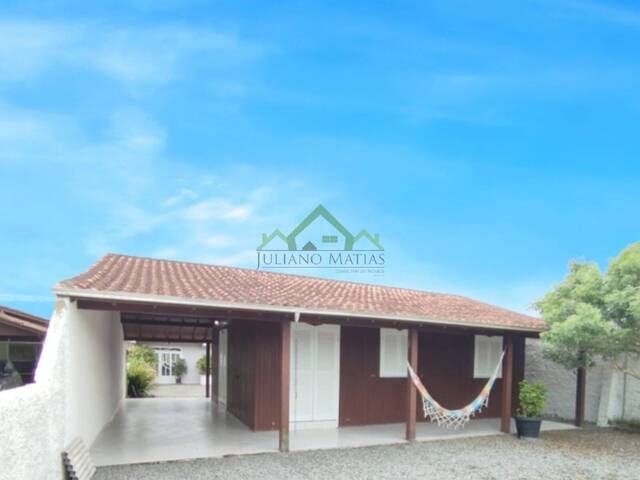 #2365 - Casa para Venda em Balneário Barra do Sul - SC