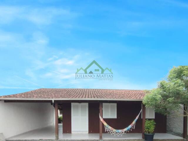 #2365 - Casa para Venda em Balneário Barra do Sul - SC