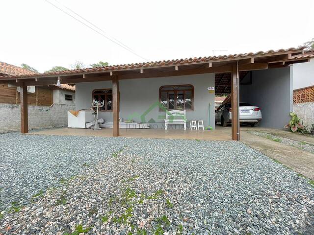 #2378 - Casa para Venda em Balneário Barra do Sul - SC