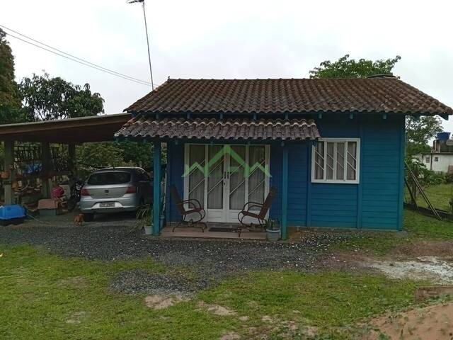#2383 - Casa para Venda em Balneário Barra do Sul - SC