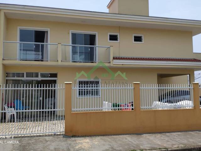 #2420 - Casa para Venda em Balneário Barra do Sul - SC