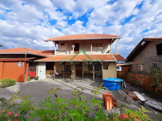 #2548 - Casa para Venda em Balneário Barra do Sul - SC