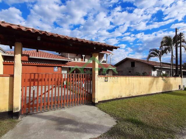 #2548 - Casa para Venda em Balneário Barra do Sul - SC