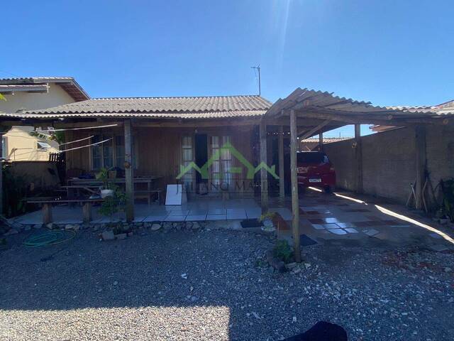 #2650 - Casa para Venda em Balneário Barra do Sul - SC