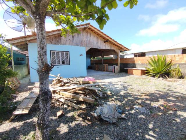 #2718 - Casa para Venda em Balneário Barra do Sul - SC