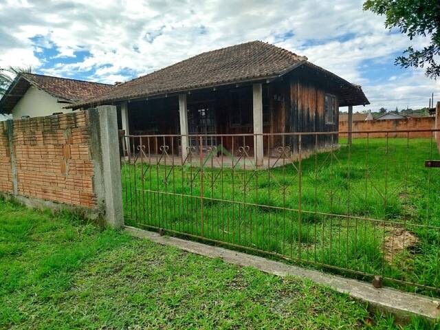 #2758 - Casa para Venda em Balneário Barra do Sul - SC