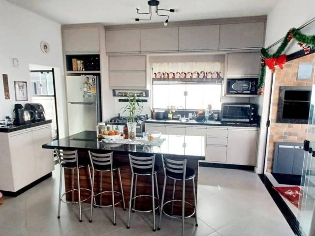 #2769 - Casa para Venda em Balneário Barra do Sul - SC