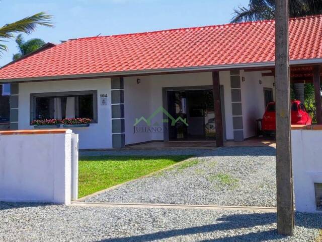 #0389 - Casa para Venda em Balneário Barra do Sul - SC - 1