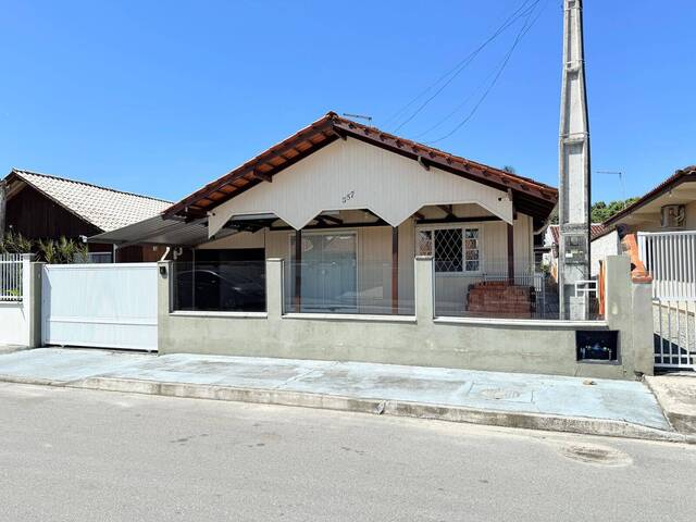 #0335 - Casa para Venda em Balneário Barra do Sul - SC