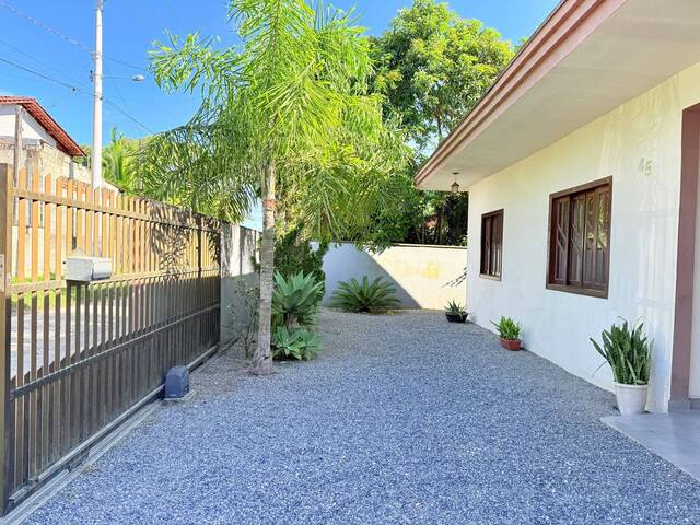 Casa para Venda em Balneário Barra do Sul - 4