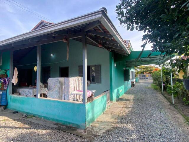 #2851 - Casa para Venda em Balneário Barra do Sul - SC