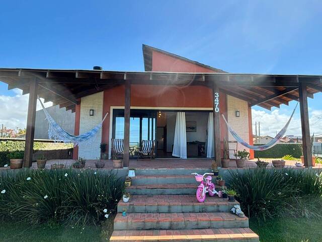 Casa com 3 dormitórios, 136m², a venda em Bal. Barra do Sul 