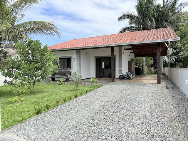 #0389 - Casa para Venda em Balneário Barra do Sul - SC