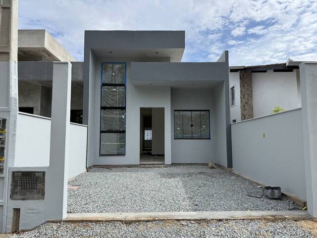 #2689 - Casa para Venda em Balneário Barra do Sul - SC