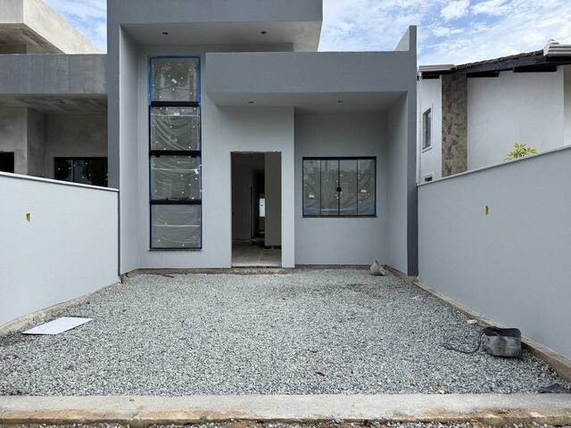 #2690 - Casa para Venda em Balneário Barra do Sul - SC