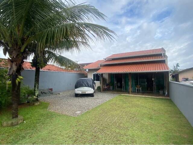#2991 - Casa para Venda em Balneário Barra do Sul - SC