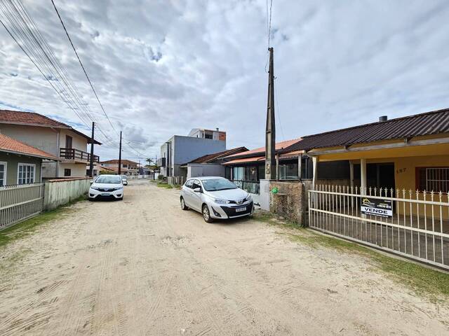 #3000 - Casa para Venda em Balneário Barra do Sul - SC - 3