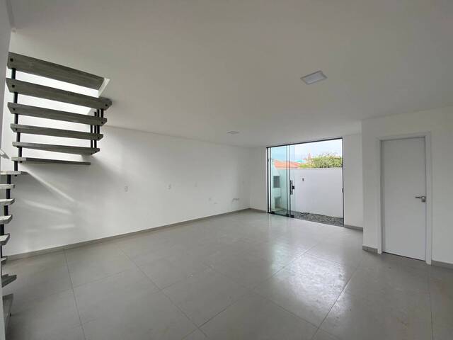 #3016 - Casa para Venda em Balneário Barra do Sul - SC