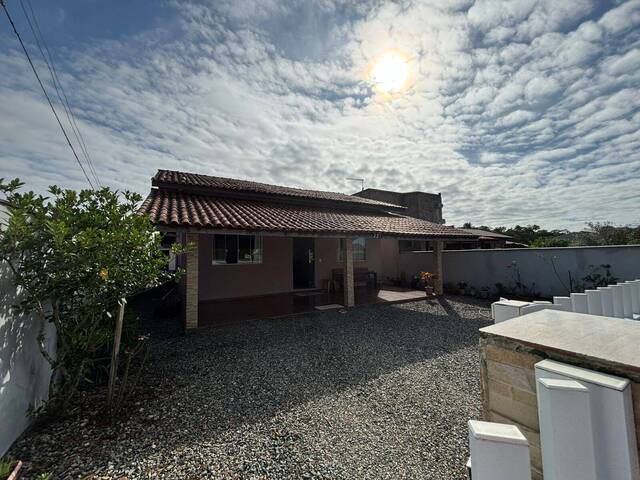 #3065 - Casa para Venda em Balneário Barra do Sul - SC